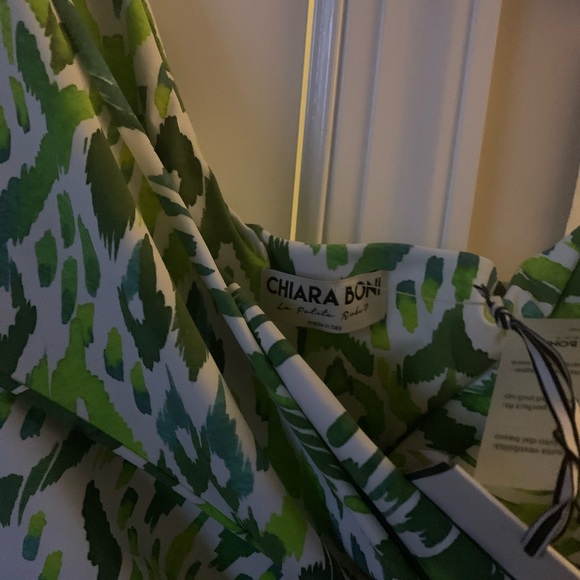 Multi colored dress with one side cape - Picture 3 of 5